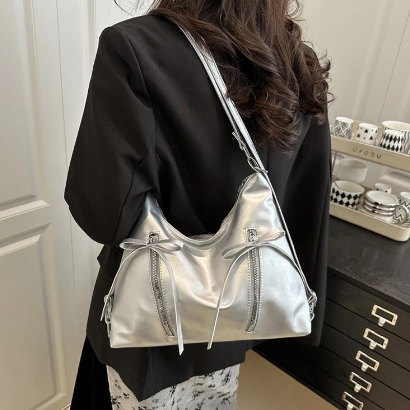 Borsa a Tracolla Hobo di Grande Capacità, Elegante Zaino da Donna, Tracolla Regolabile, Borsa Versatile a Tracolla per il Pendolarismo