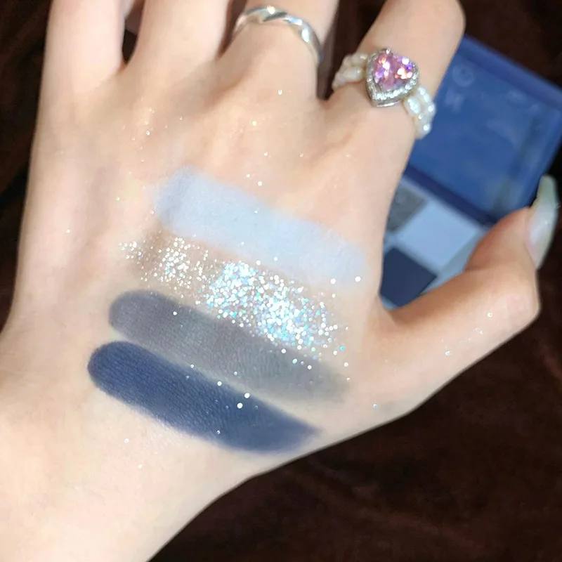 4-Color Starry Sky Blue Eyeshadow Palette Blue Eyeshadow Palette Shimmer Glitter Matte Eye Shadow Shades Neon Pigments 6