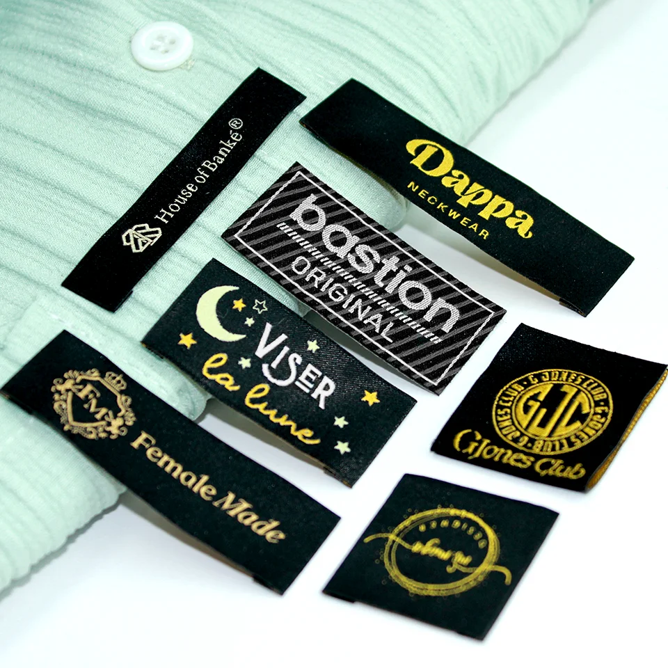 

Custom 3D LOGO End Fold Woven Label Sewing on Clothing Center Folded Fabric Tags Iron on Garment Embroidery Damask Label