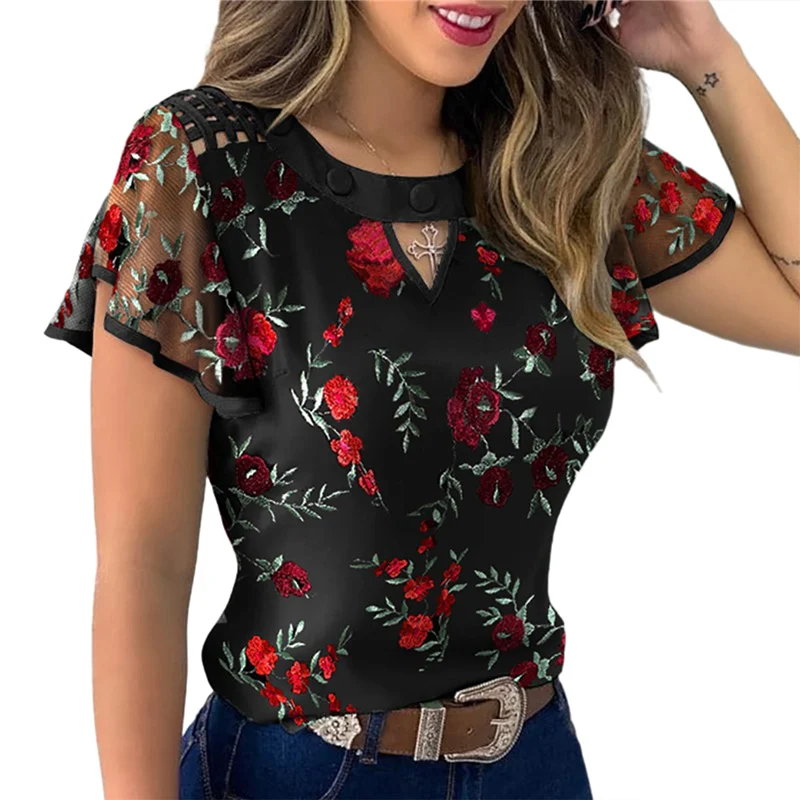 blusa negra flores rojas