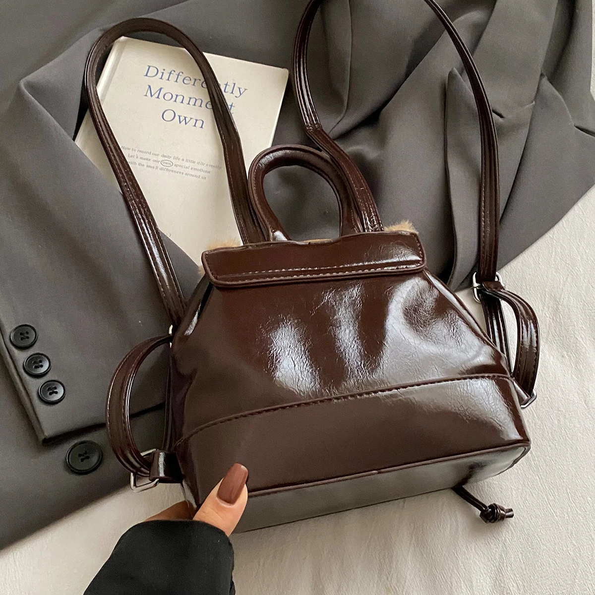 Suede Plush Backpack for Women, Fashionable Niche Design, Student Autumn and Winter School Bag, Korean Style, High-Value Travel Backpack for Shopping and Travel