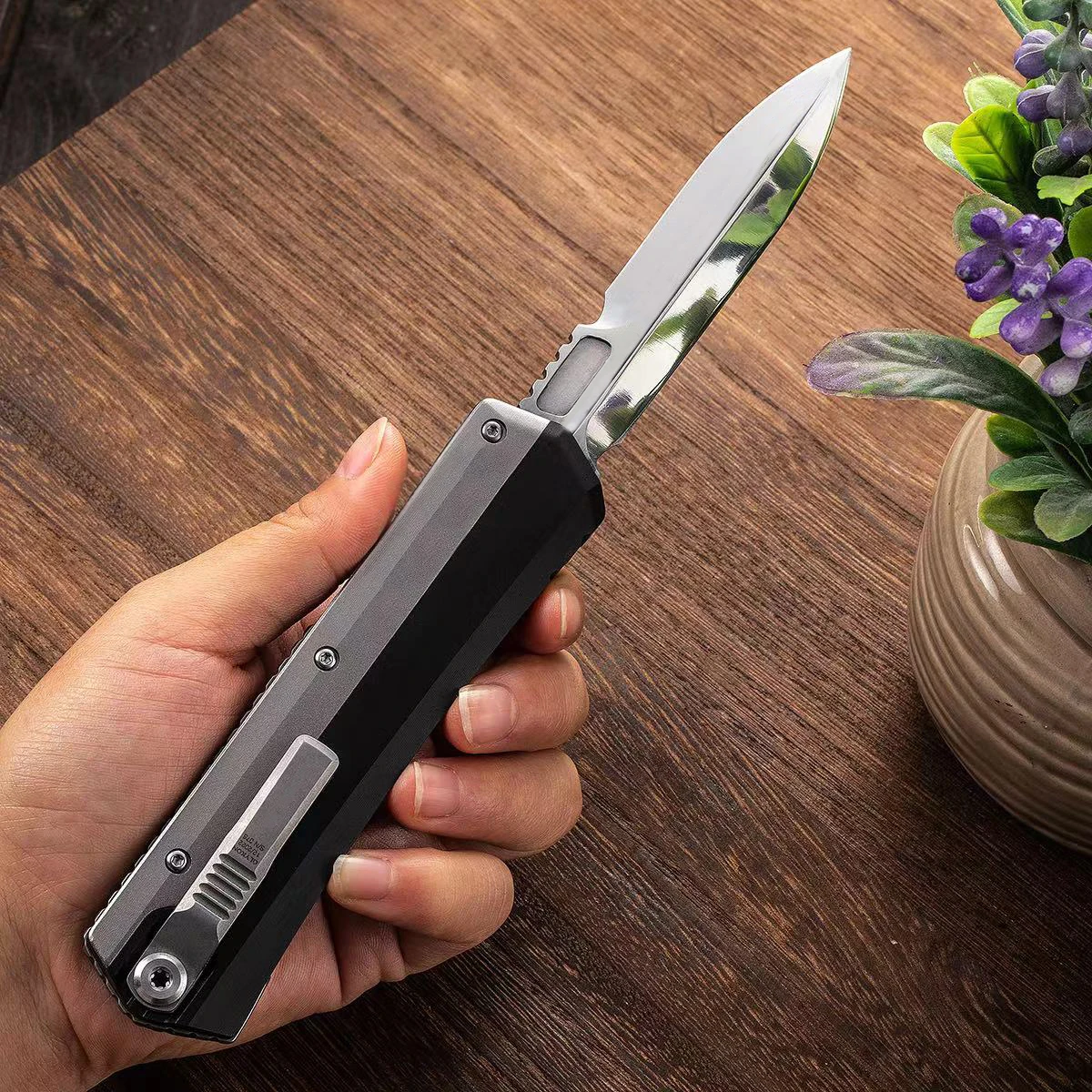 

Micro OTF Tech Knife GK Series D2 High Speed Steel Blade 58-60HRC T6061 Aviation Aluminum Handle Self Defense Pocket Knife