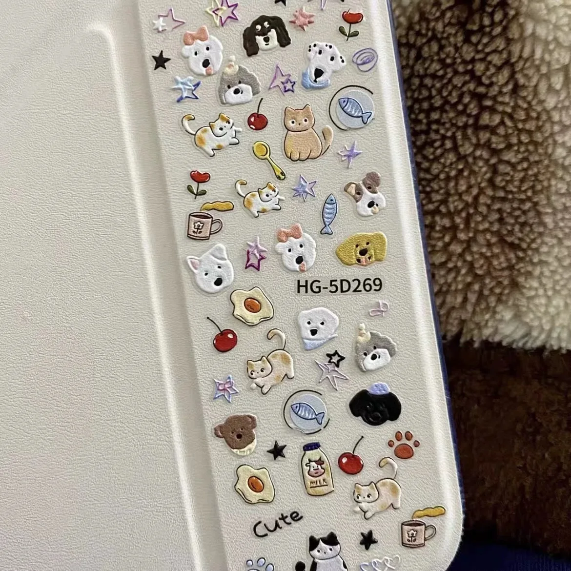 MINKYS 새로운 도착 1pc Kawaii 개 고양이 스티커 DIY 스크랩북 스티커 색종이 전화 카메라 노트북 장식 스티커