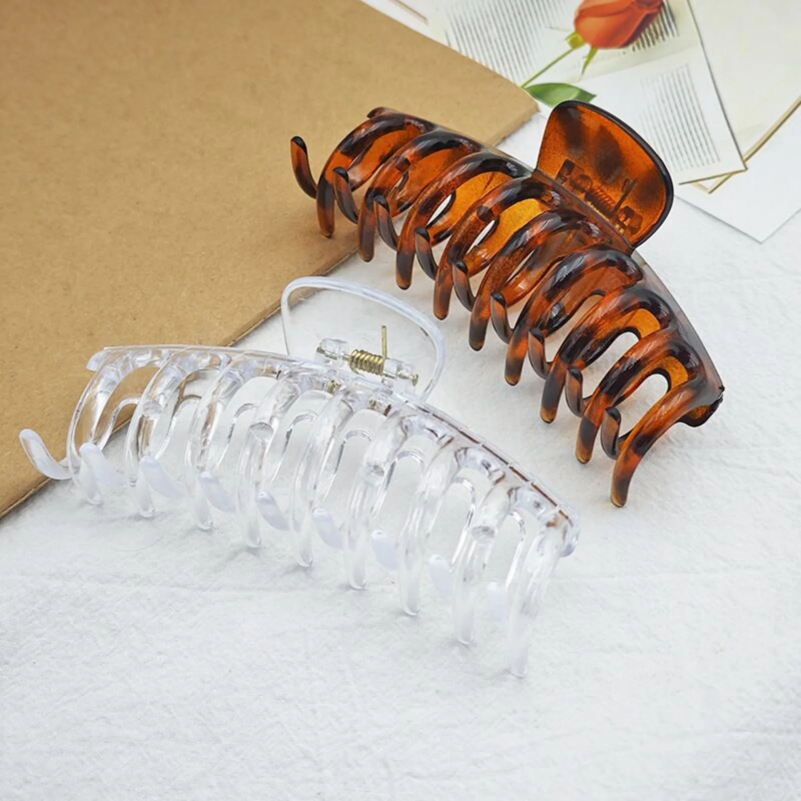 1PC Large Hair Claw Clips , 4 -Piece Tortoise and Transparent Styles, Fashionable Hair Accessories, Ideal for Daily & Casual Loo