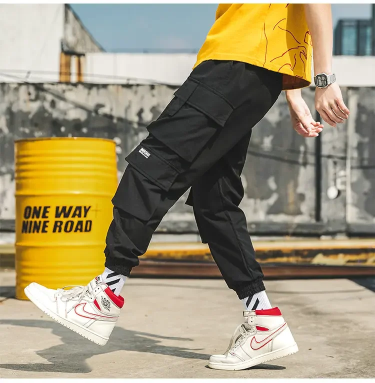 Description Picture 3 of itemMen Cargo Pants Streetwear Black Fashion Sweatpants Casual Trousers Male Jogging Elastic Waist Harem Pants Large Size