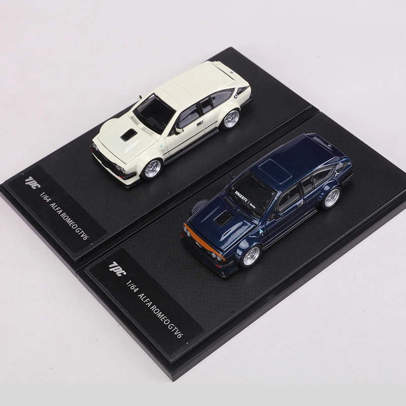 TPC 1:64 ROMEO GTV6 Alloy Model Car Can Open Thed Engine Hood 3
