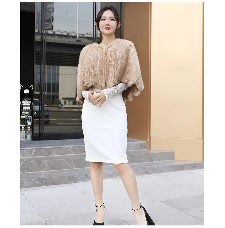 Рисунок 5 - Зимняя женская шаль из натурального меха норки