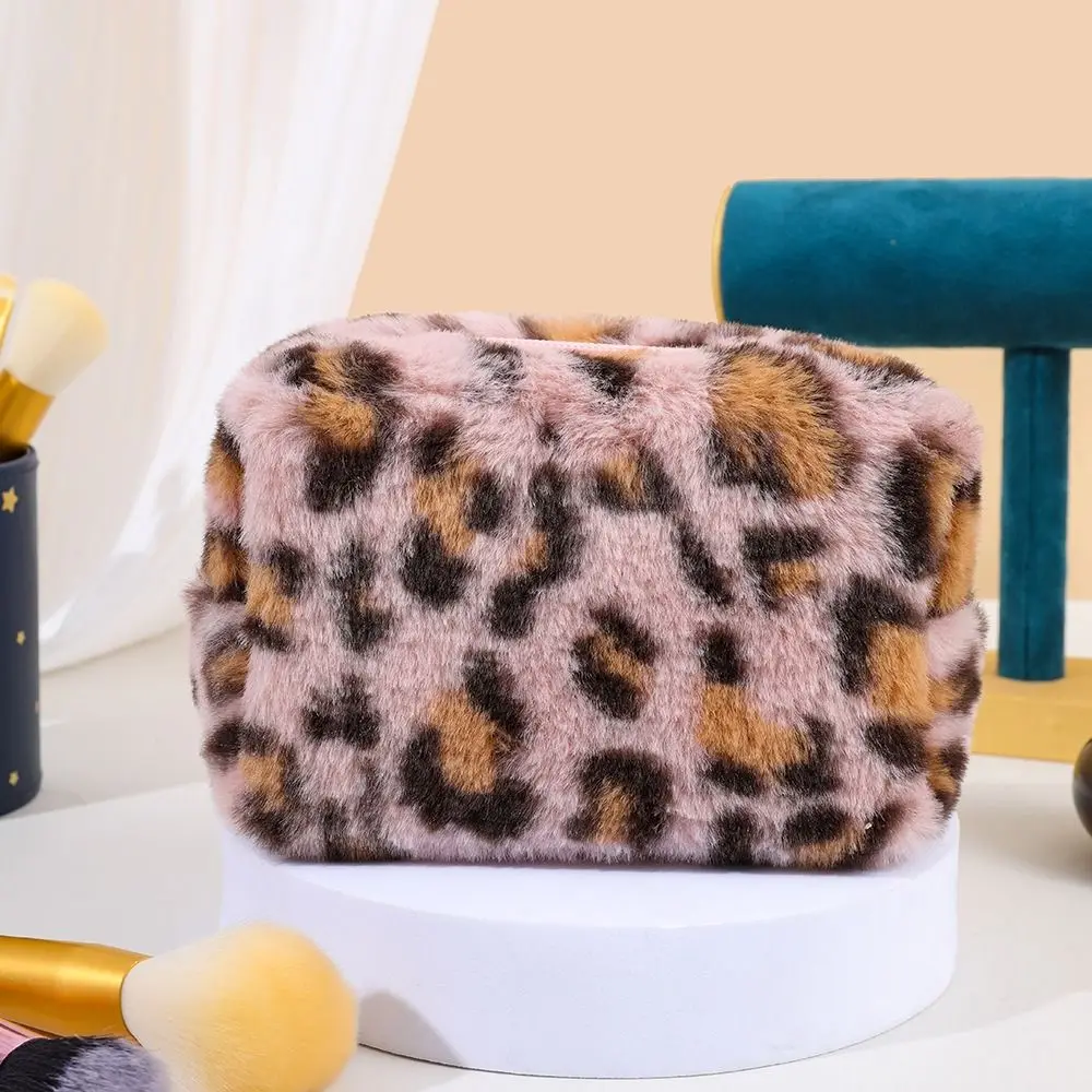 High-quality Plush Makeup Bag Leopard Print Large Capacity Toiletry Bag Portable Zipper Travel Organizer 5