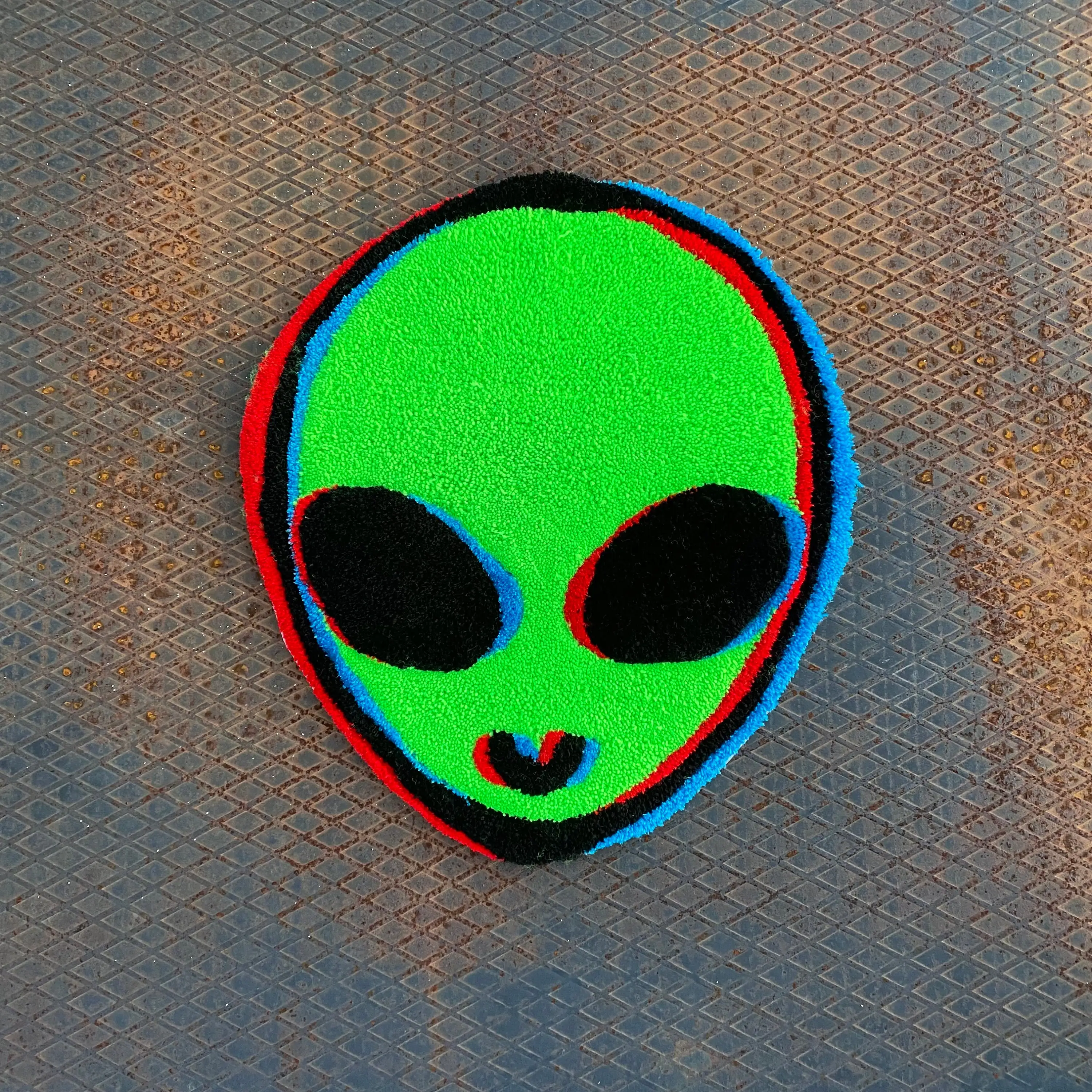 AlienHeadTuftedRug3dIllusionHandmadeTuftingCustomRugSpace
