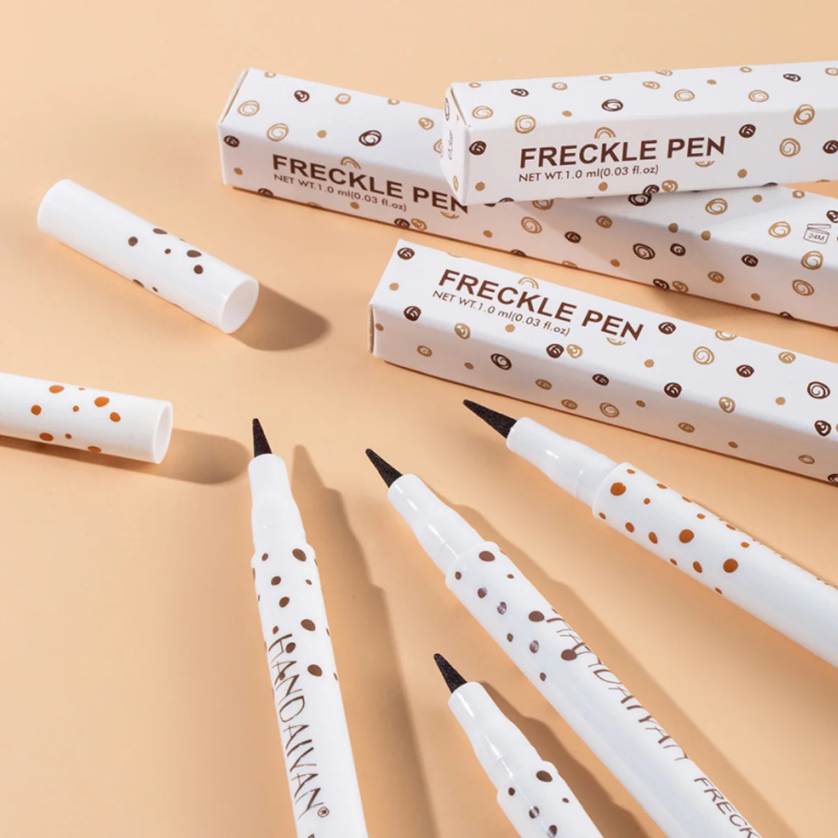 Freckles Pen Face Freckles Pen HANDAIYAN Natural Fake Freckle Pen Quick-Drying Waterproof Spot Pencil Makeup Tool Facial Lifelike Fake Freckles Cosmetics