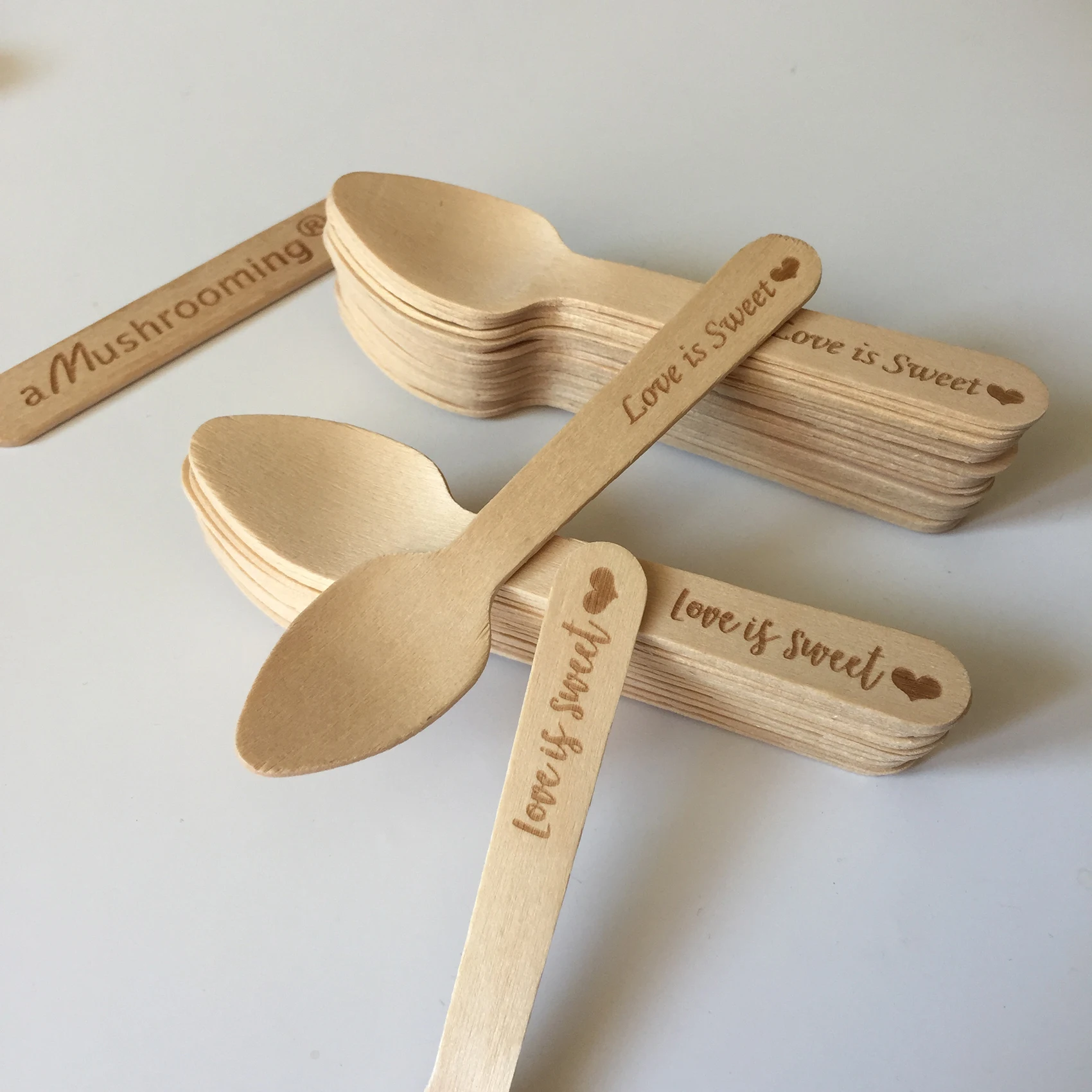 100pcs Wooden Specialty Spoons Personalized Disposable Mini Wood Spoon Dessert Ice Cream Cake Spoon Love is Sweet Eco-friendly