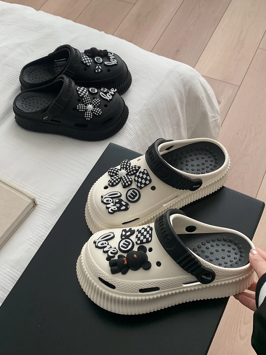 Women Garden Shoes Sandals DIY Hollow Out SlippersDark Black Teddy Bear Plaid Flower Hole Shoes Summer Thick Soled Beach Sandals