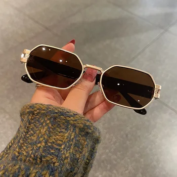 Vintage Square Sunglasses Women Men Rectangle Sun Glasses Female Metal Frame Eyewear Oculos De Sol for Male Female Eyeglasses