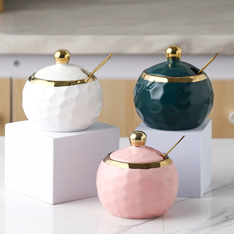 

Gold-plated Ceramic Seasoning Jar with Lid Spoon Household Sugar Bowl Chili Box Jar Kitchen Food Container Spice Organizer Rack