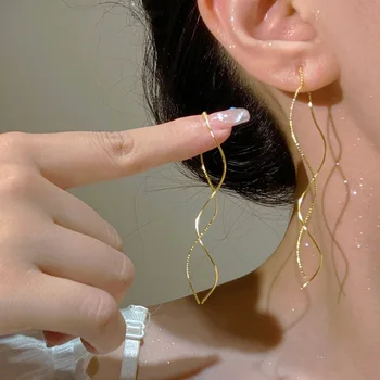 Korean Fashion Wave Line Tassel Earrings For Women Metal Earing Jewelry 2025 Trending New Women's Long Geometric Drop Earrings