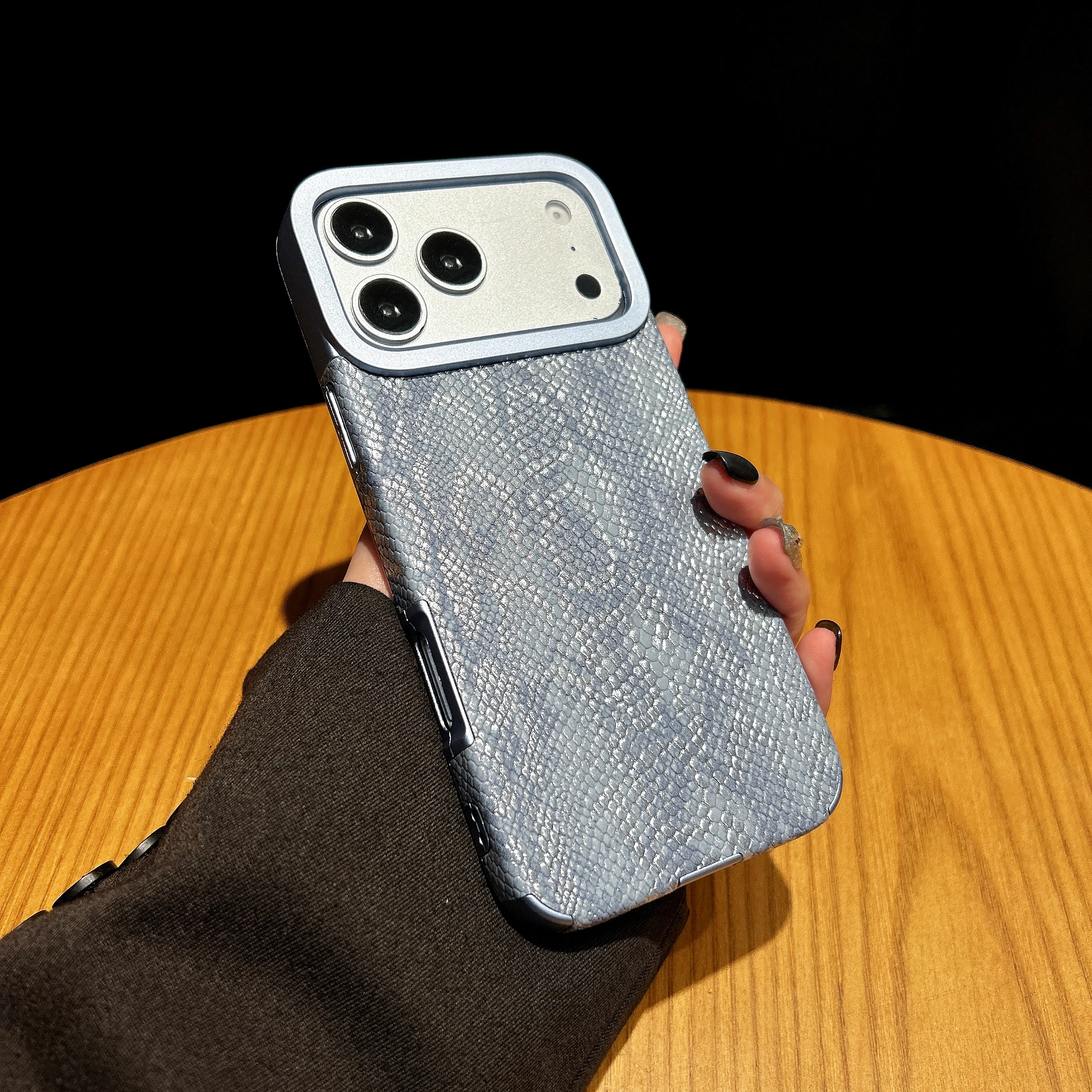 Magnetic Denim Fabric Phone Case with Wireless Charging Capability