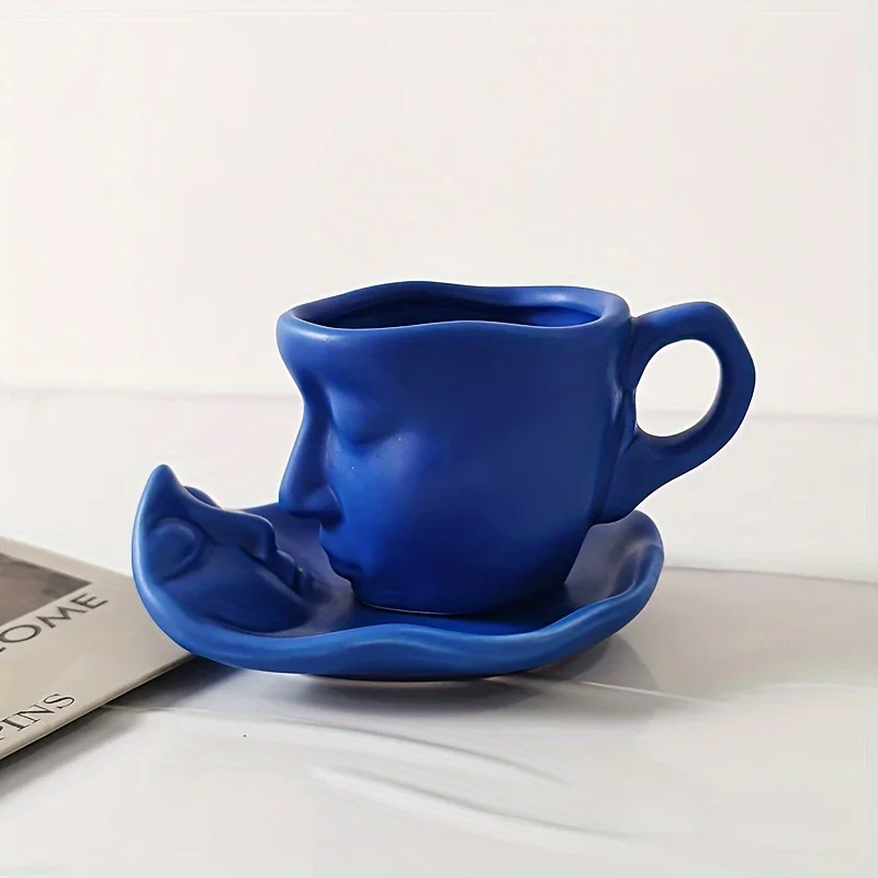 Ceramic Coffee Cup Set 1pc 100ml Ceramic Mug with Saucer Metal Touching Face Creative Kiss Espresso Cup Christmas Gift Birthday Wedding Gift