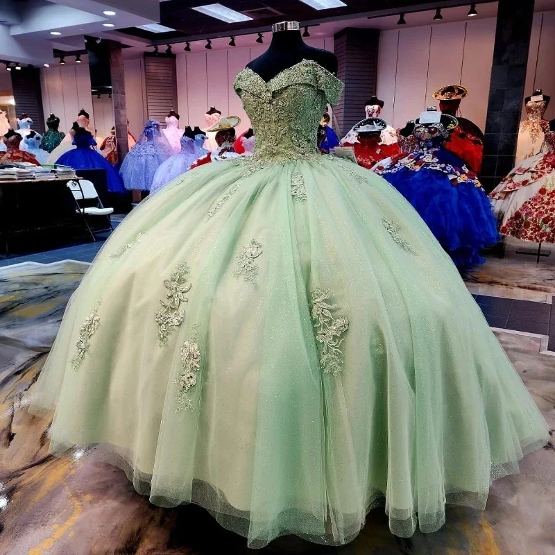 

Sage Green Off-Shoulder Quinceanera Dress Appliques Lace Vestidos De 15 Anos Baile Ball Gown Masquerade Princess Party Gowns