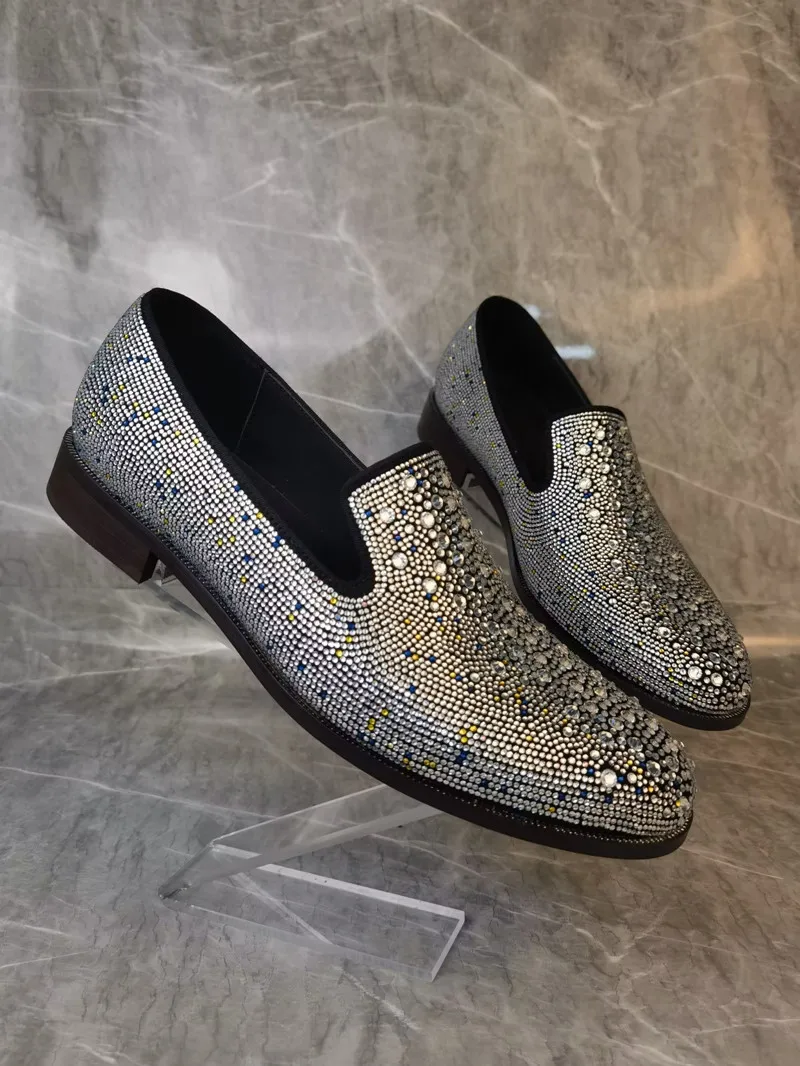 

Qianruiti New Luxury Handmade Rhinestone Loafers Shoes Men Crystal Wedding Party Dress Shoes Round Toe Oxford Shoes for Man