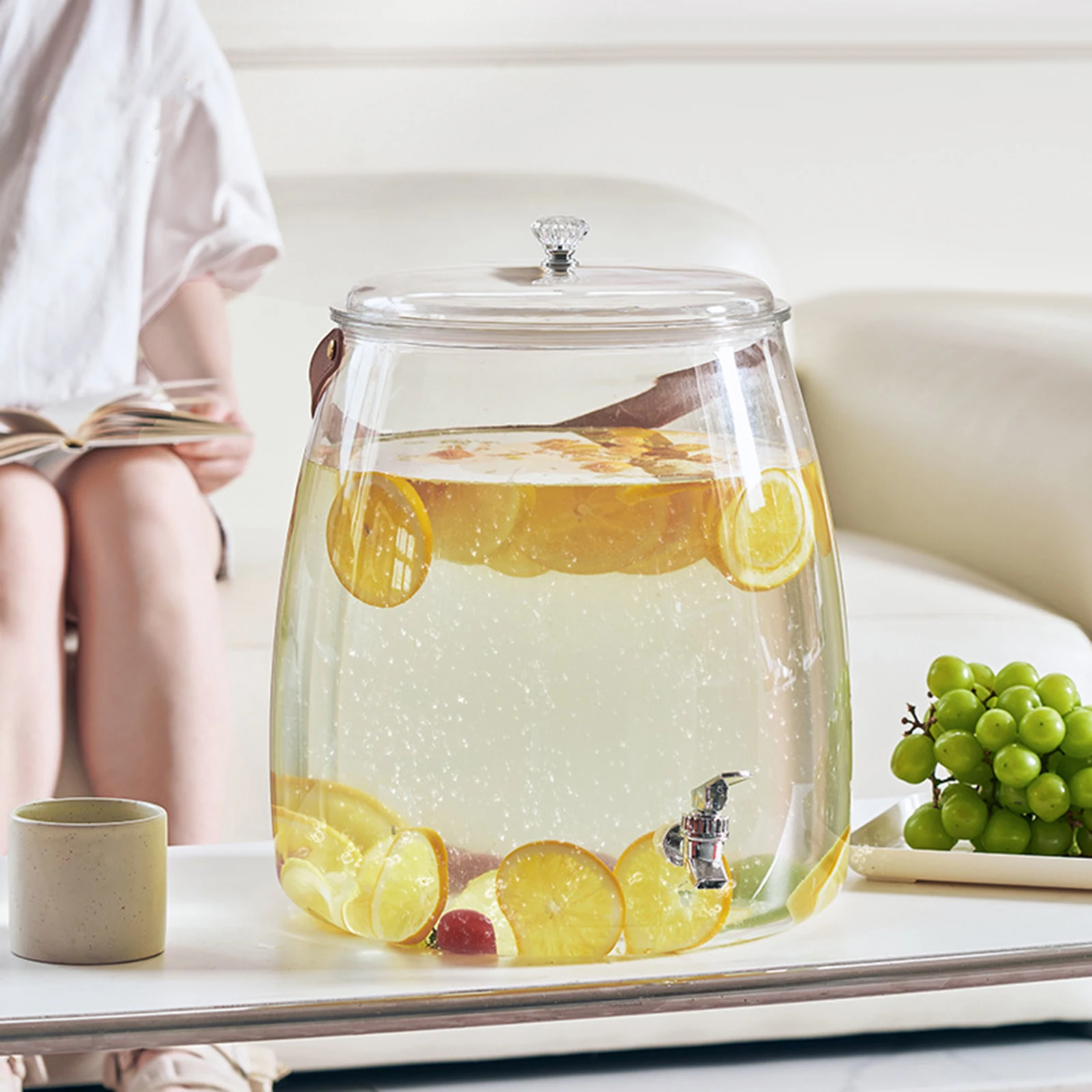 Acrylic Plastic Beverage Dispenser Lemonade Stand Easy Flow Beverage Liquid Drink Container for Picnic Parties