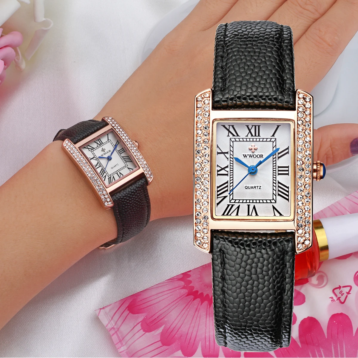 

WWOOR Luxury Watch For Women Waterproof Quartz Clock Diamond Rhinestones Bracelet Watch Fashion Leather Ladies Wristwatch reloj