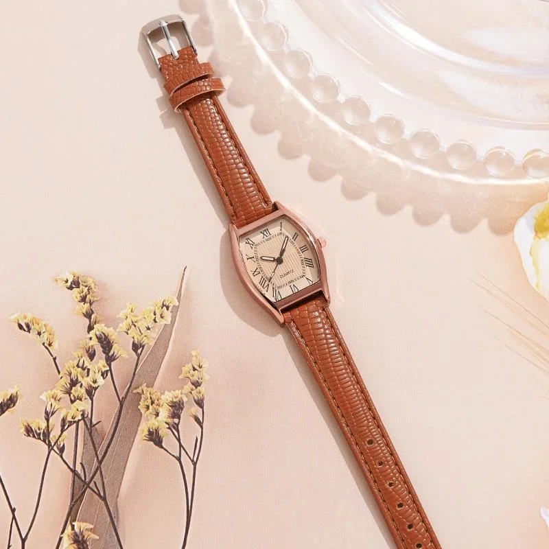 Fashion New Women Watches Leather Quartz Wrist Watches Roman Watch Gift for Friend Lovers 3