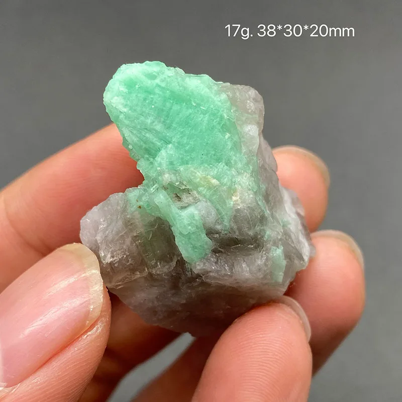100% natural emerald primitive mineral specimen Healing Crystal gem collection