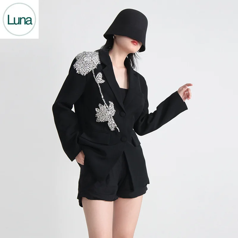 

2023 new ins temperament heavy industry beading three-dimensional flower stitching loose slim elegant suit jacket woman
