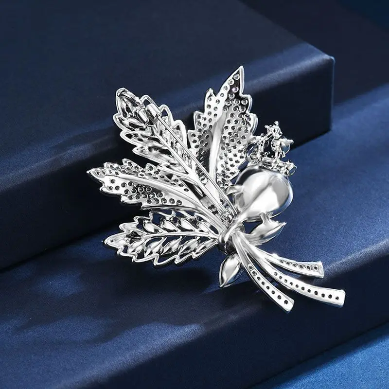 2024 New Retro Bouquets Crystal Micro-inlaid Zircon Brooch for Women Coconut Flower Corsage Luxury Accessories Pin Jewelry