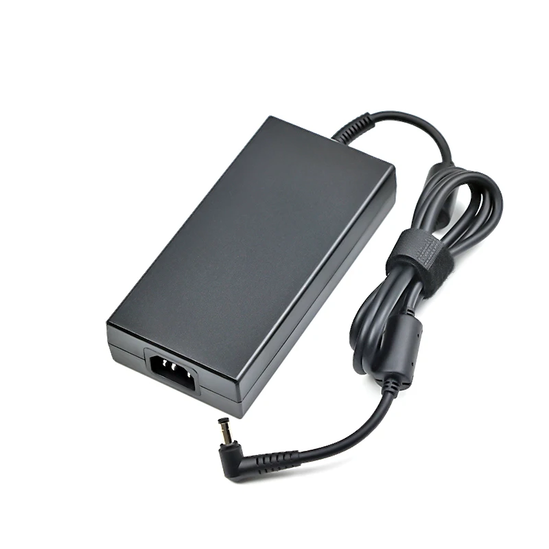 STEALTH 8SG, portátil P65, 19.5V, 11.8A, 230W,