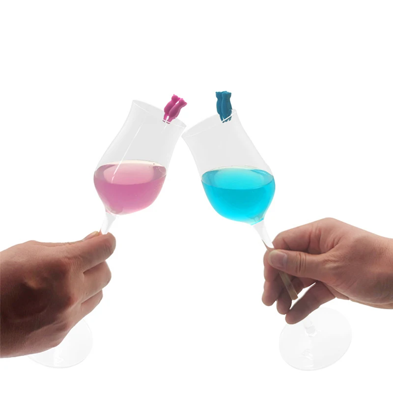 Description Picture 5 of item1/6/10/12pc Wine Glass Marker Wine Charms Glasses Identifier Marker Cups Glasses Markers Silicone Glass Tongue Shape Glasses Tag