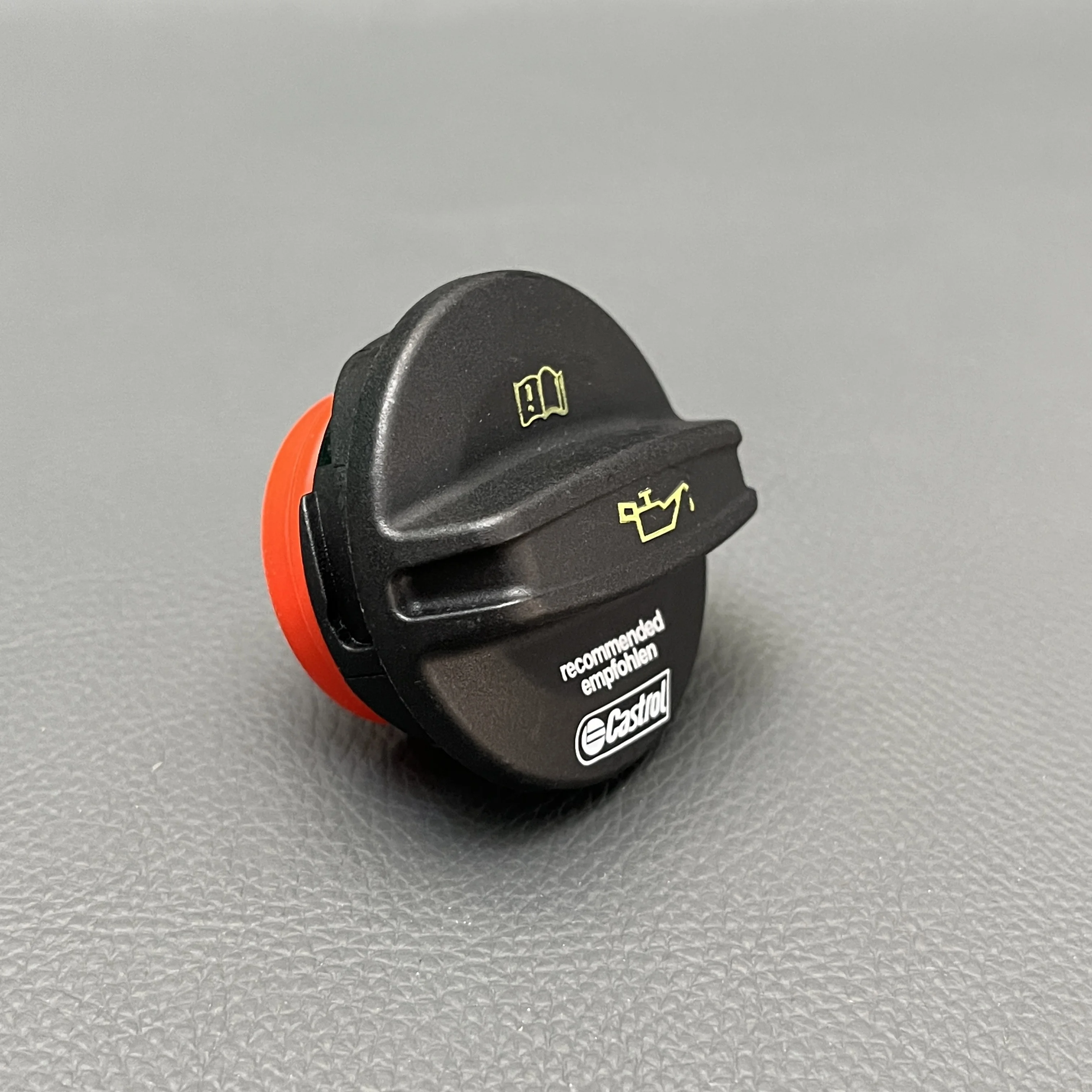 ★　ゴルフ7 cts turboオイルフィラーキャップ VW Audi 純正 オイルフィラーキャップ ゴルフ7 パサート|VW/Audi