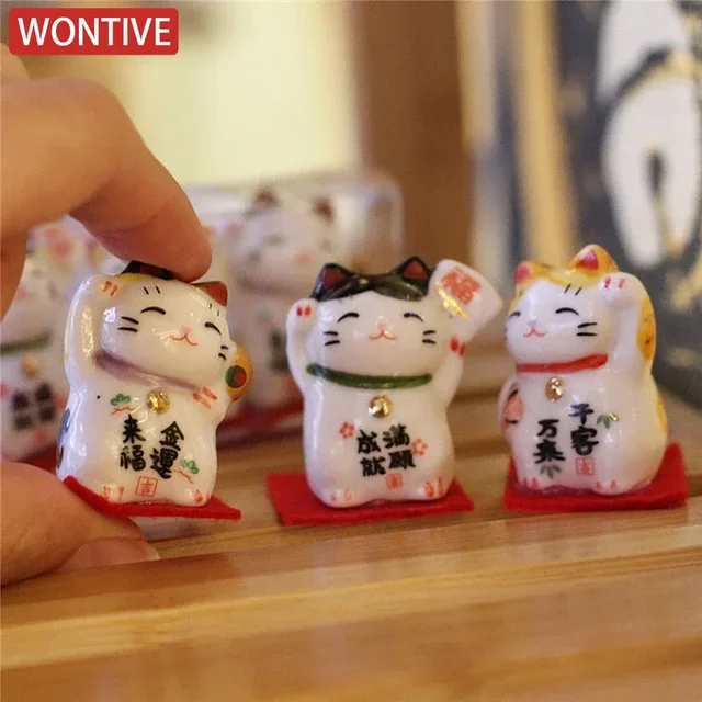 Pack of 3 Pieces Mini Ceramic Lucky Fortune Cat, Desktop Car Decoration Figurines Cute Kitten Maneki Neko Ornament 1.3 Inch Tall
