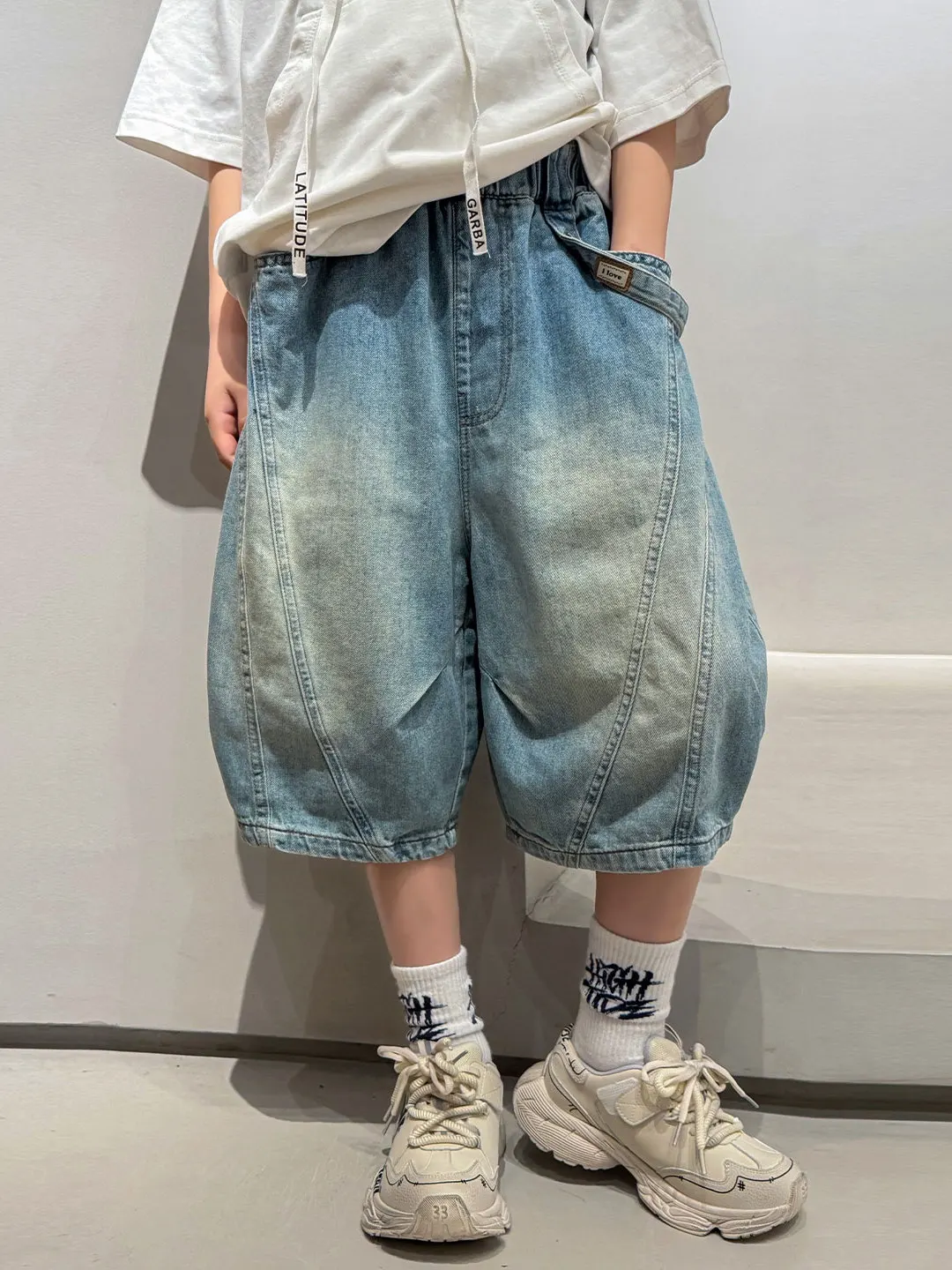 새로운 2026 소년 여름 반바지 얇은 7-5 청바지 바지 아동 의류 남성  여름 스타일 페어리 제비 브랜드