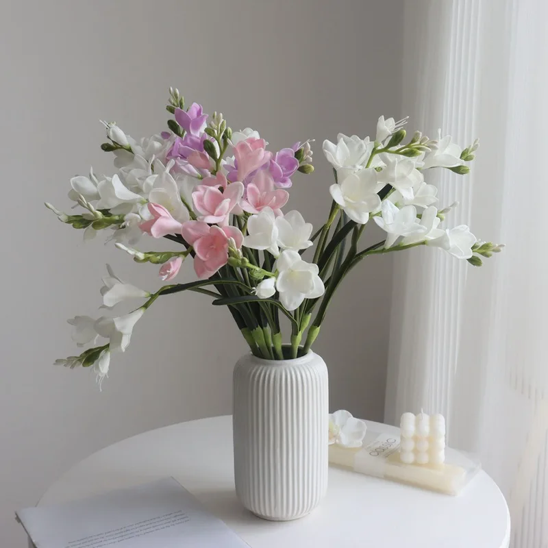 PU Schneeorchidee Künstliche Blumen Hochzeits-Brautstrauß Kunstblumen Freesie Wohnzimmerdekoration Künstliche Blumen Kopfschmuck