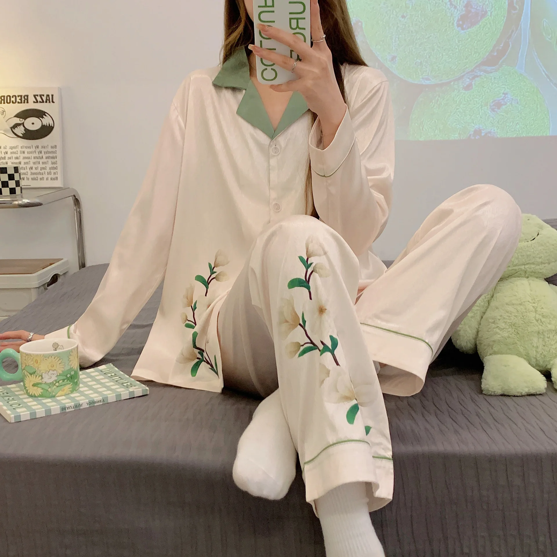 

Ice Silk Pajamas Women's Spring and Autumn Long-Sleeved Women's Summer Loungewear Women's High-Grade Summer Silk Home Wear Suit