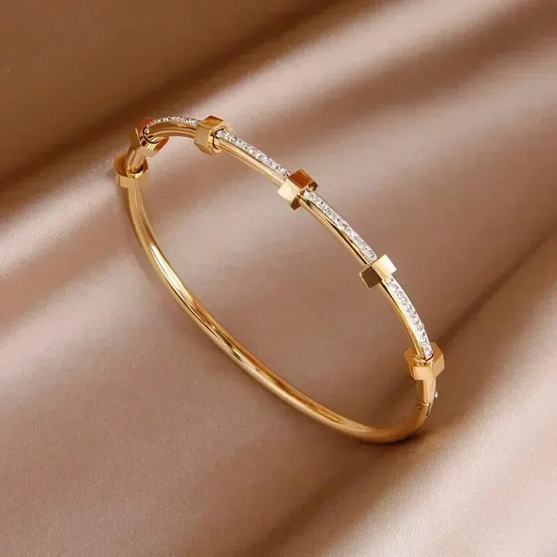 Clara | Women’s Wrap Around Zirconia Bangle Bracelet