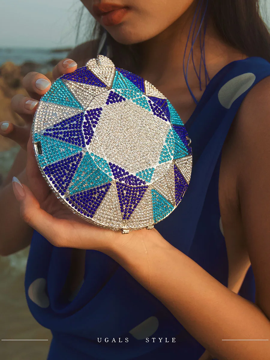 Shiny Diamond Embedded Evening Bag Diamond Shaped Full of Diamonds Handheld Flat Bottom Banquet Bag Evening Gown Bag