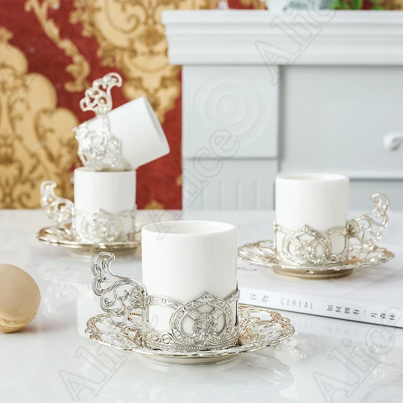 

6 шт., керамическая кофейная чашка с металлическим блюдом, кружки с вырезами для европейской площадки, набор для кофе, подарок на новоселье, домашняя посуда для напитков