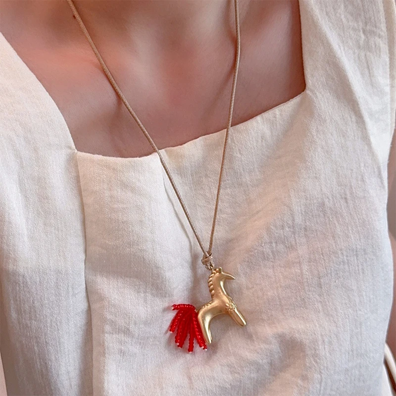 New Pony Tassel Pendant Vintage Pony Pendant Long Necklace Men's and Women's Adjustable Sweater Chain Jewelry Fashion Accessory
