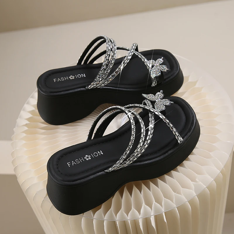 

Шлепанцы с клипсой на танкетке, туфли-лодочки на среднем каблуке, со стразами и бантом, 2024