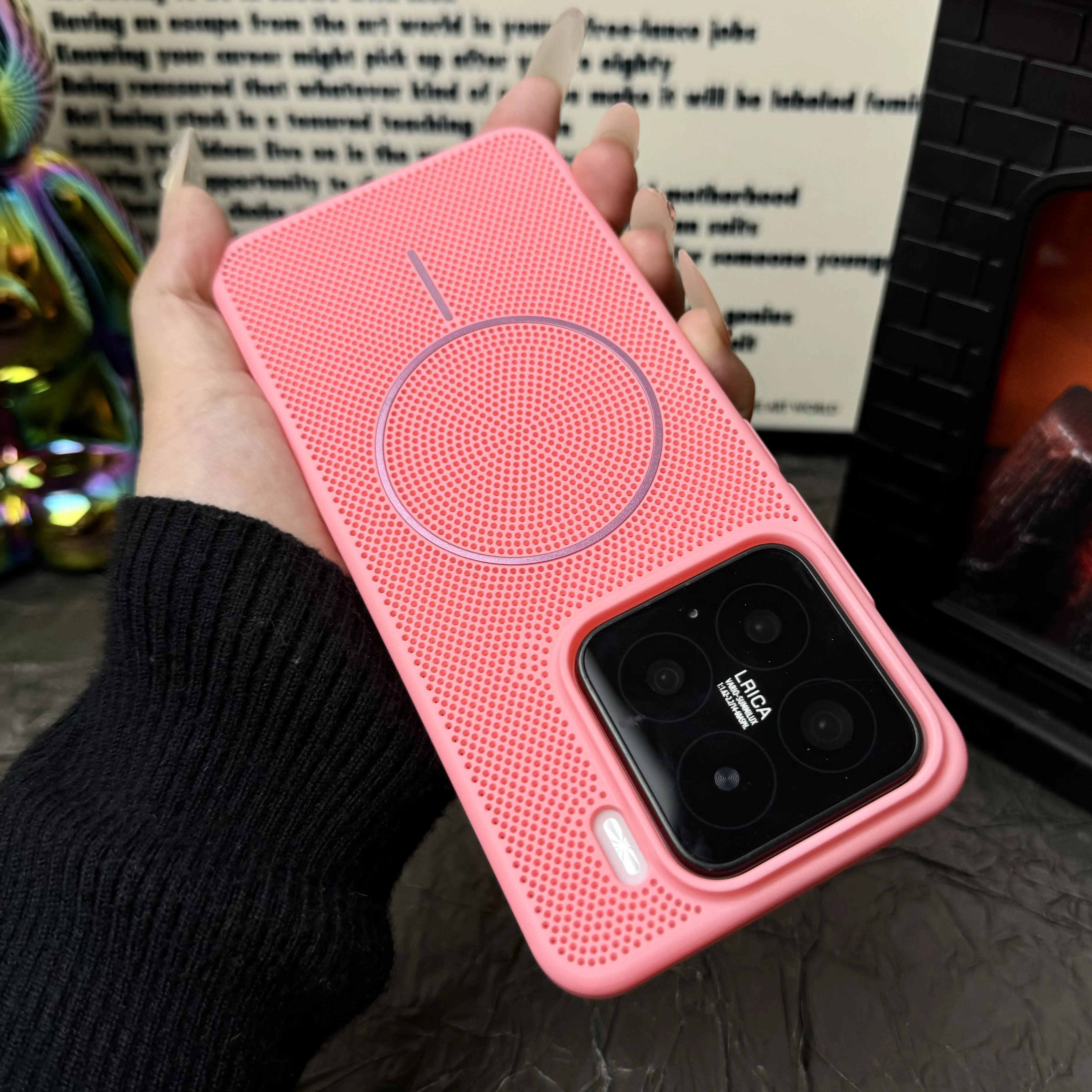 Magnetic Heat Dissipation Breathable Mesh Hard Cover - Shockproof & Wireless Charging Compatible Case