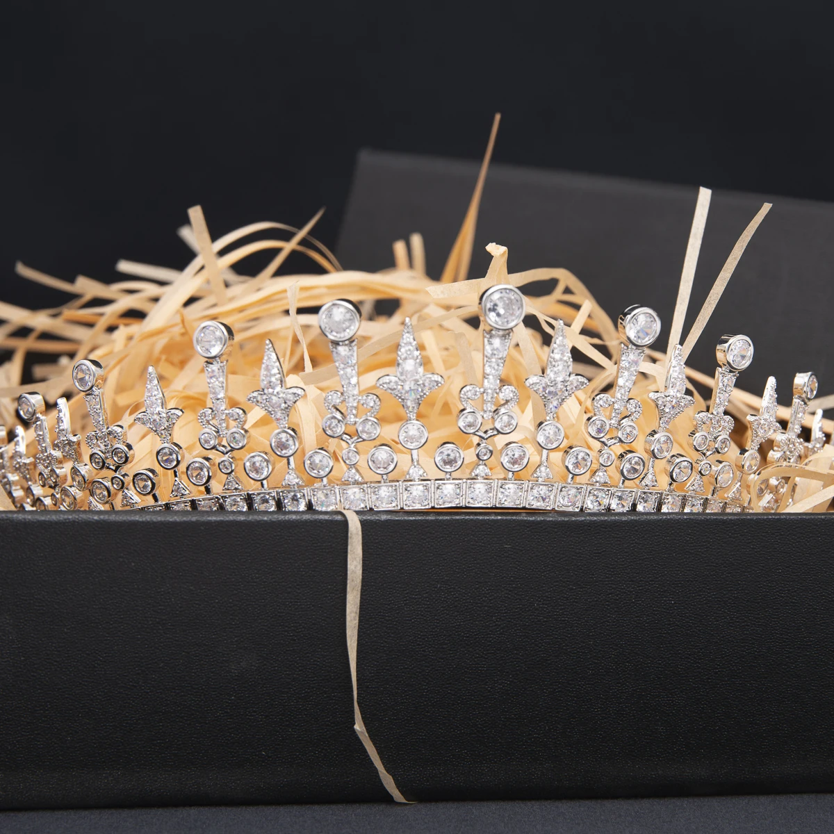 SEPBRIDALS Cubic Zirconia Royal Replica Tiara for Wedding,Crystal Princess Tiaras Diadem for Girl,Prom,Party Head Jewelry