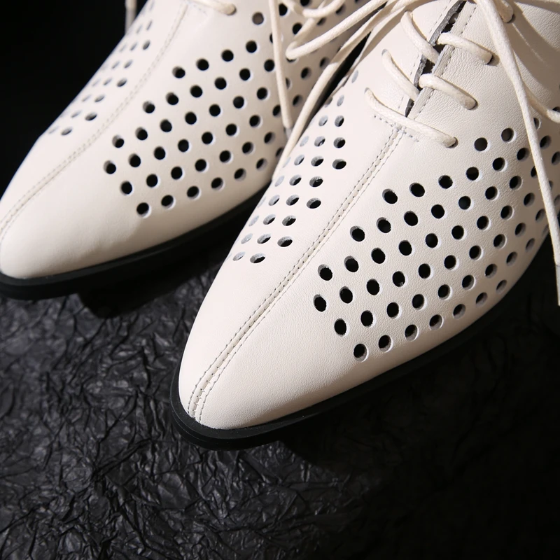 Women's New Spring and Autumn Pointed Lace up Genuine Leather Cowhide Comfortable Middle Heel Perforated Muller Single Shoes