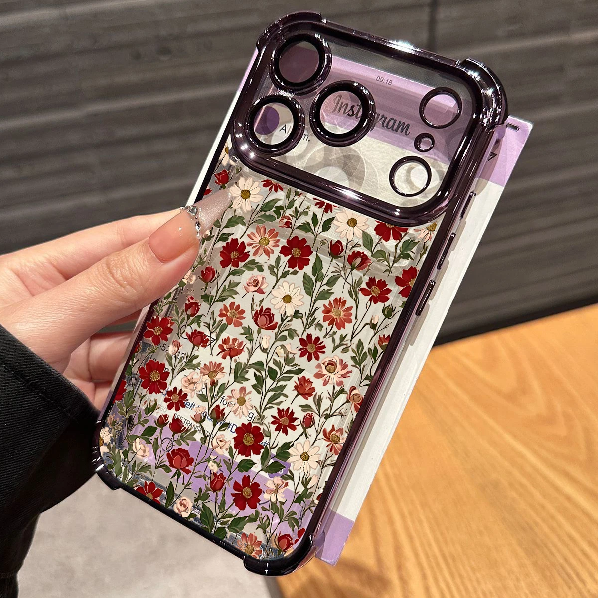 Elegant Daisy Flower Plating Airbag Phone Case - Transparent Shockproof Design
