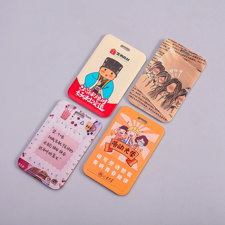 20PCS 무료 사용자 정의 ID 배지 홀더 로고/그림 다채로운 인쇄 하드 카드 슬리브 양면 인쇄