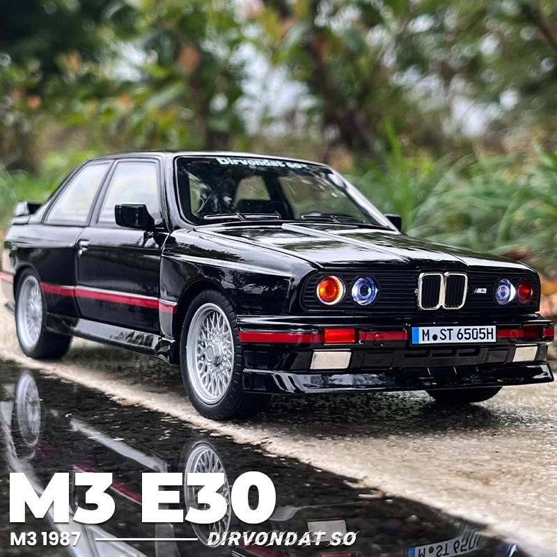 1:24 BMW M3 E30 1988 Supercar Alloy Car Model Sound and Light Pull