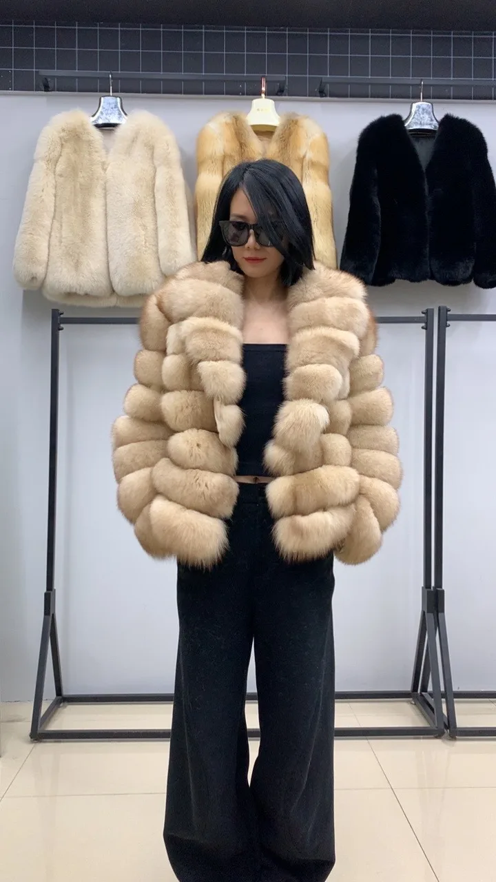 Women's Genuine Fox Fur Jacket Natural Fluffy Coat Lapel Luxury Short Real Fur Outerwear 2025 Fashion-forward Clothing
