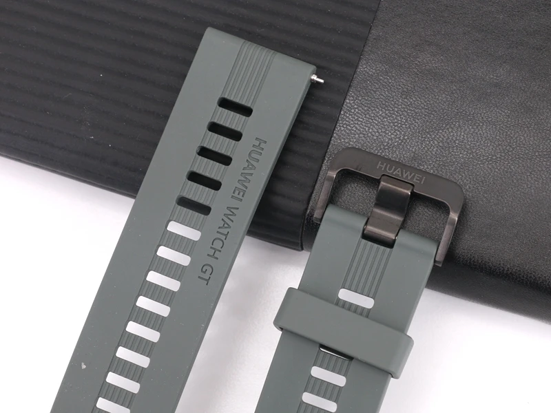Premium Waterproof Silicone Watch Strap for Active Lifestyle - 22mm