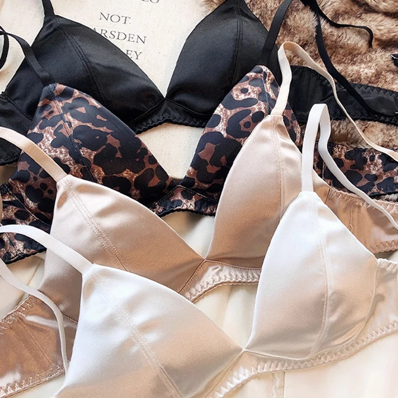 French triangular cup bra women's underwear without scars steel rings